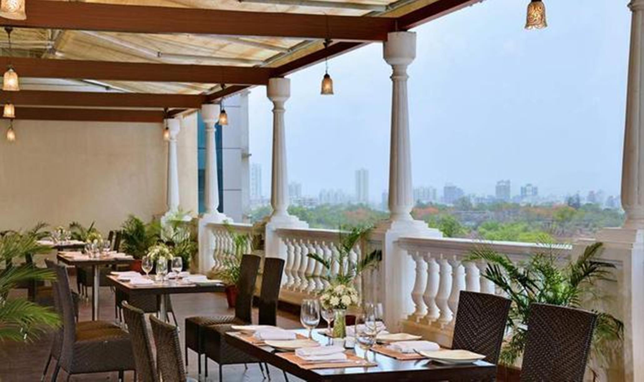 Majestic Court Sarovar Portico Navi Mumbai Eksteriør billede