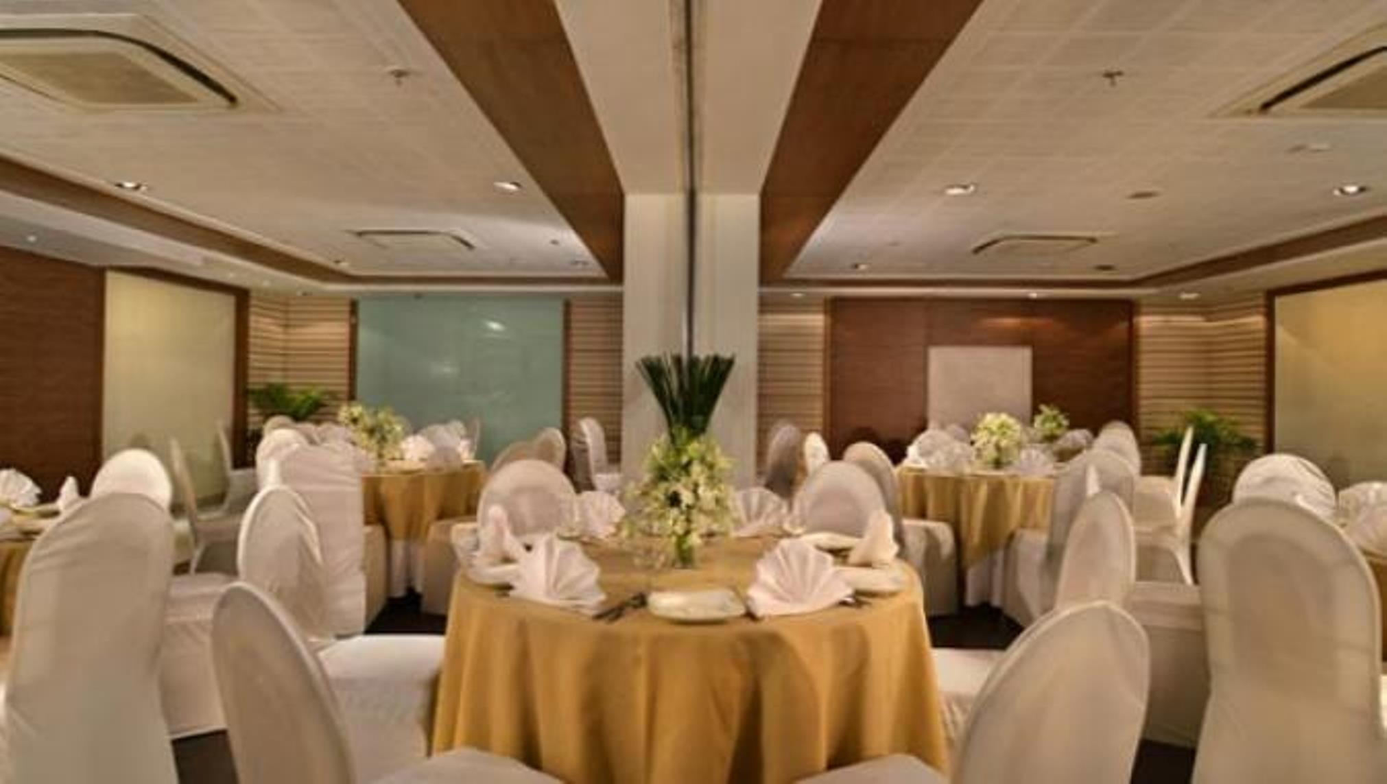 Majestic Court Sarovar Portico Navi Mumbai Eksteriør billede