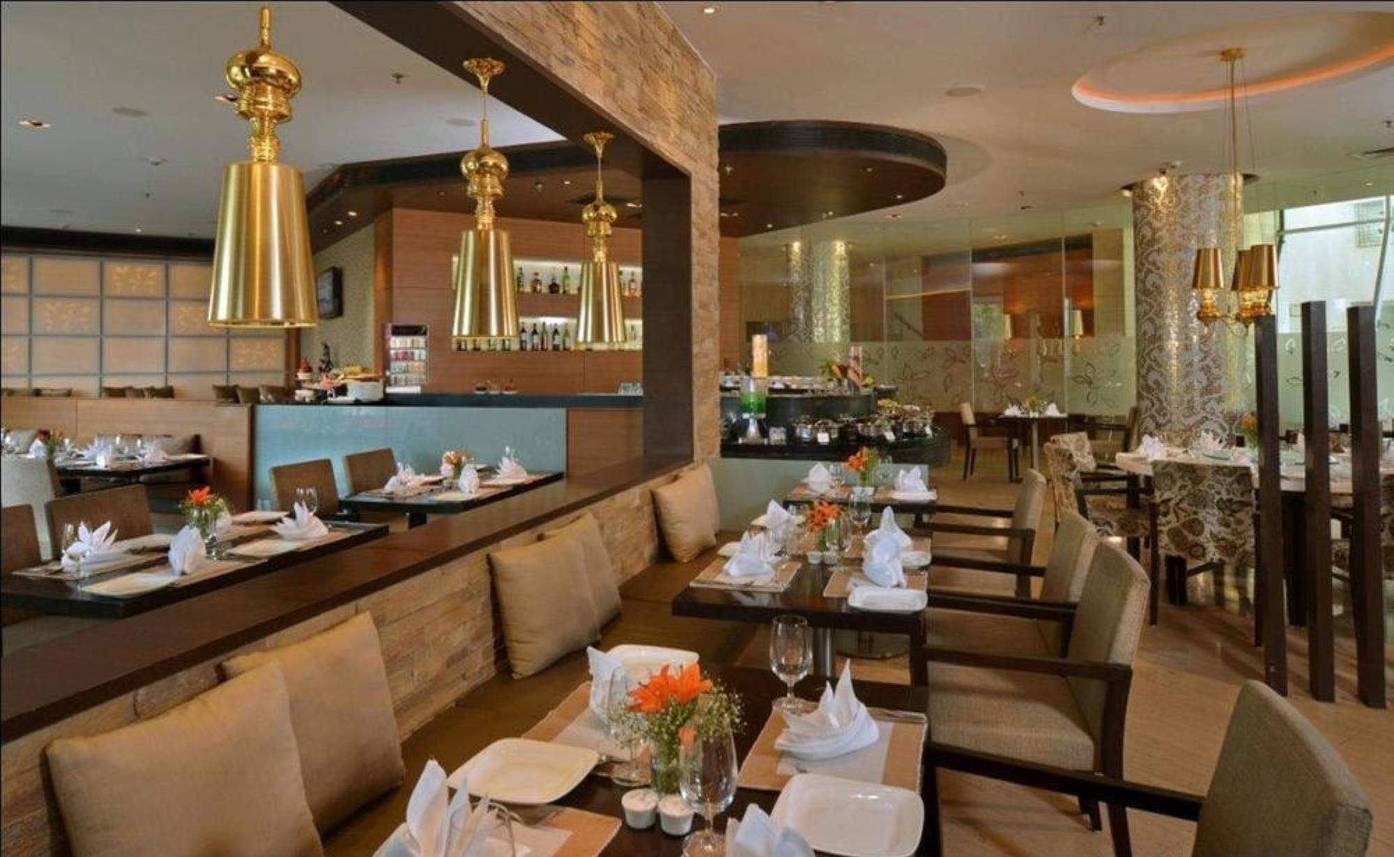 Majestic Court Sarovar Portico Navi Mumbai Eksteriør billede