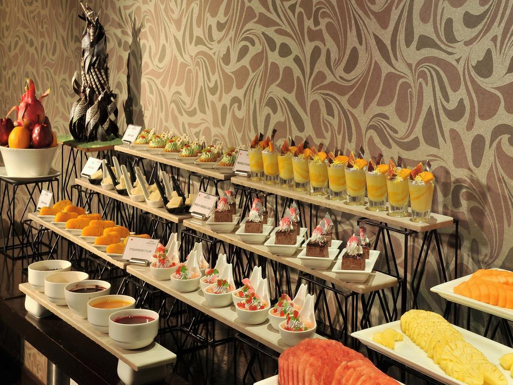 Majestic Court Sarovar Portico Navi Mumbai Eksteriør billede