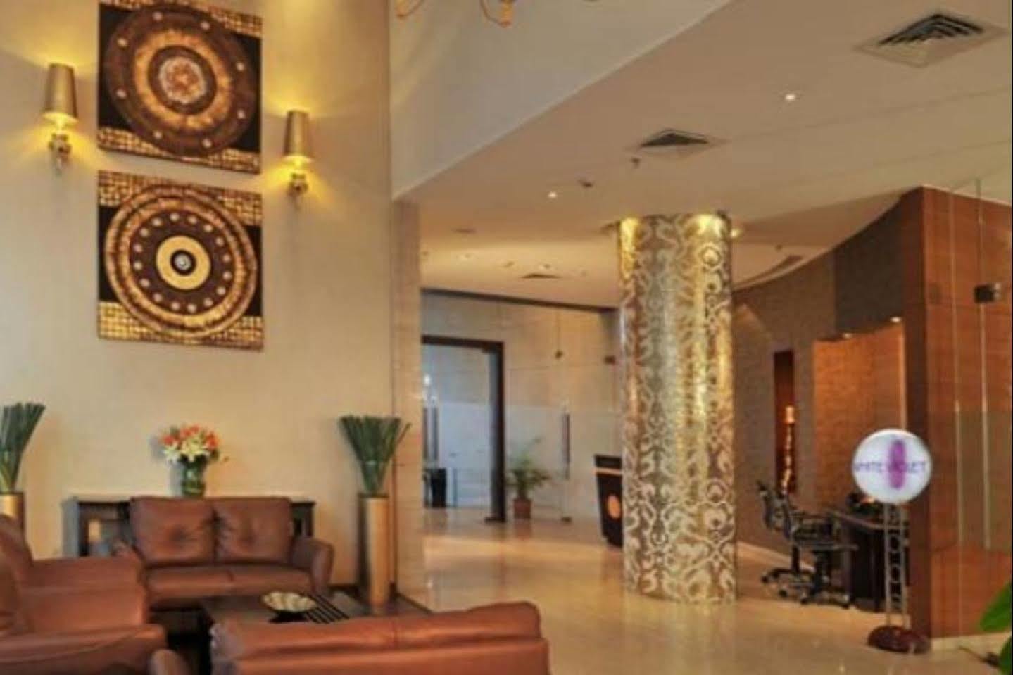 Majestic Court Sarovar Portico Navi Mumbai Eksteriør billede