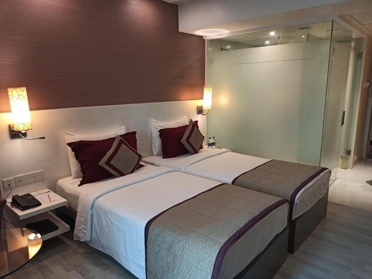 Majestic Court Sarovar Portico Navi Mumbai Eksteriør billede